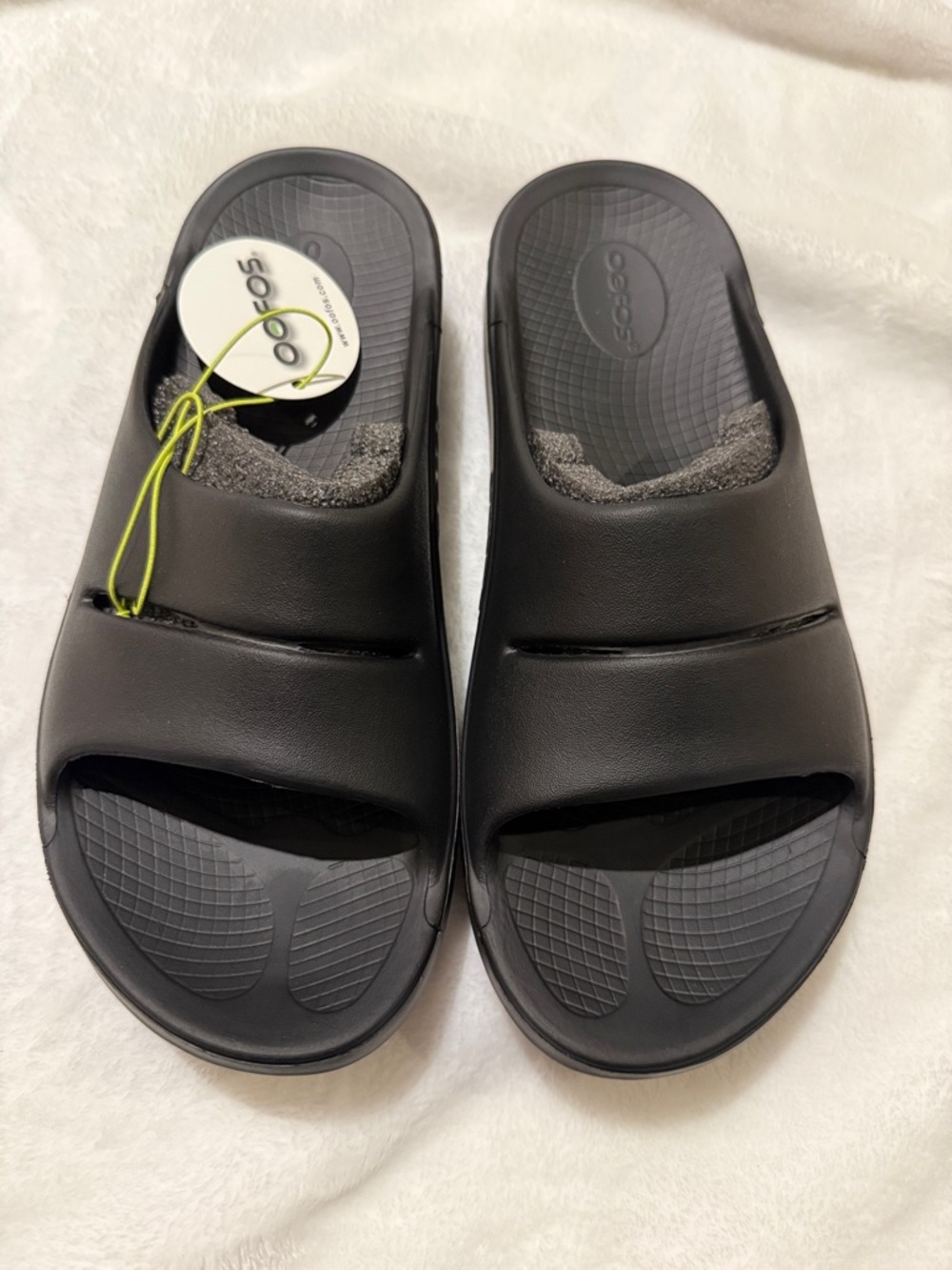 OOFOS Black Slide Sandals Men’s size 10